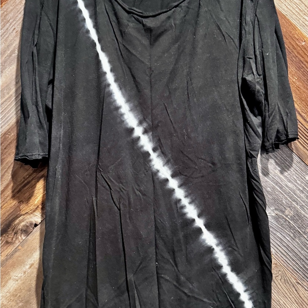 Black Short Sleeve Tee with White Diagonal Tie-Dye Stripe